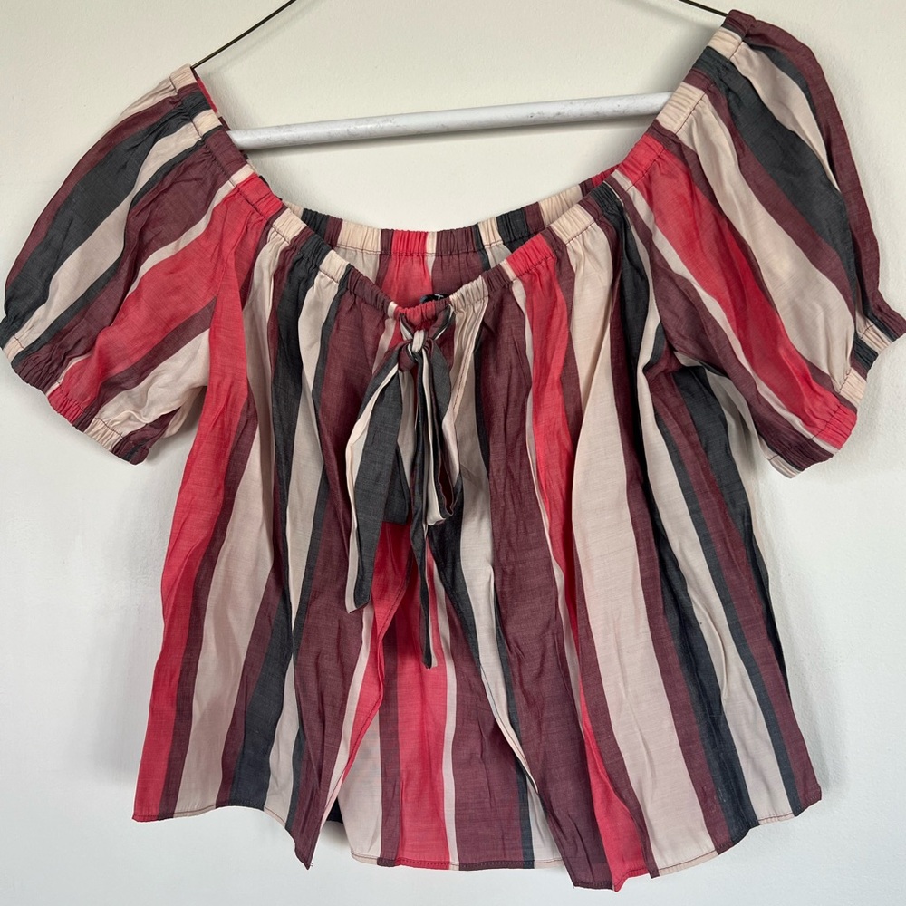 Express Off The Shoulder Top - Picture 2 of 3